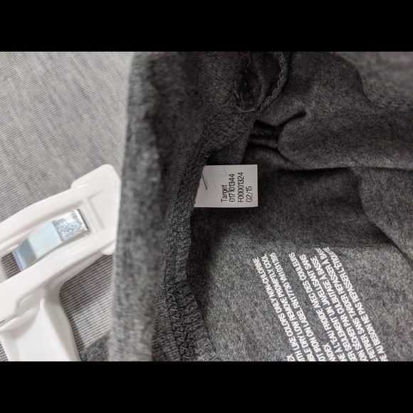 3/$20 Mossimo Fold Over Waistband Capri Leggings - Picture 6 of 6